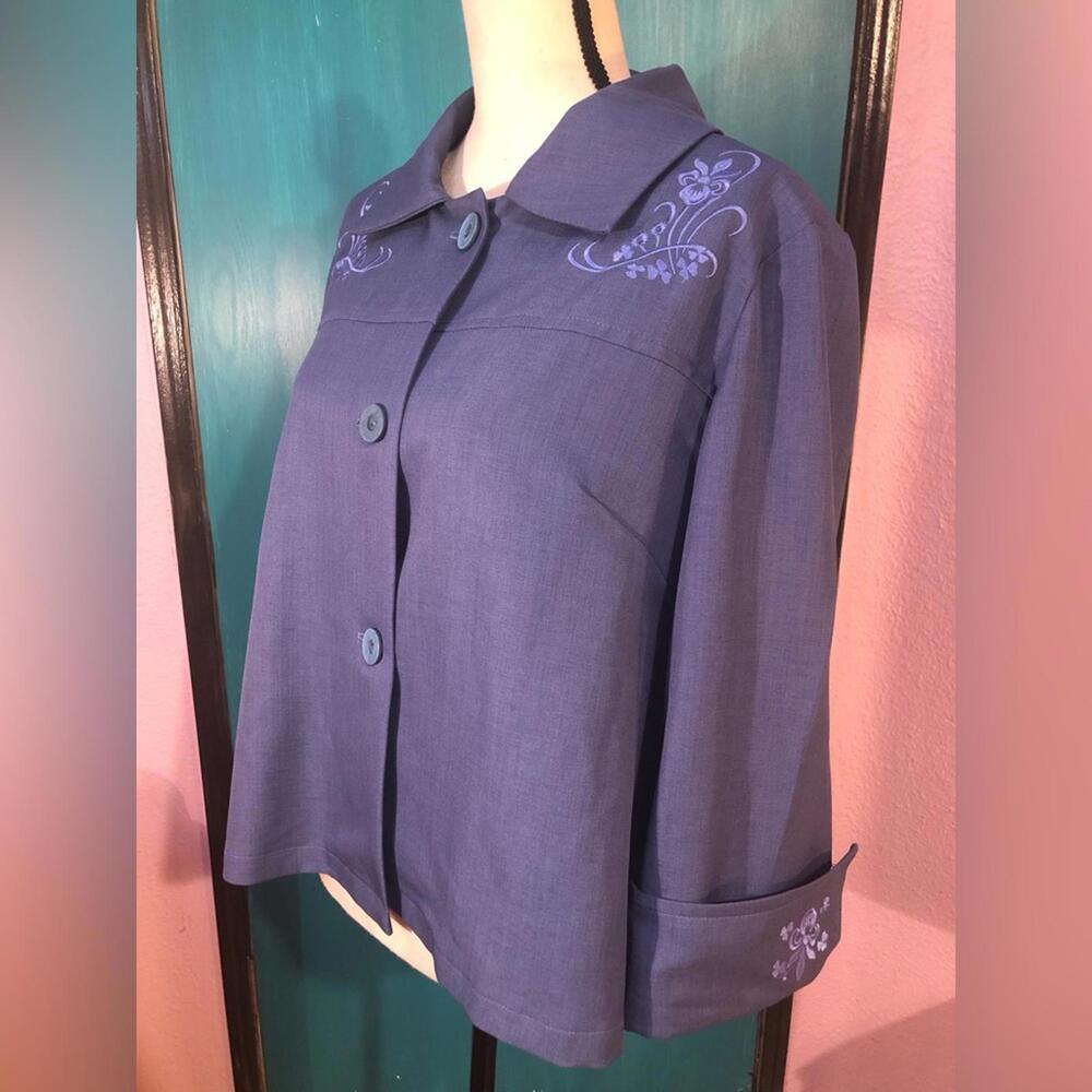 Vintage Embroidered 3/4 Sleeve Chunky Button Coat - Picture 4 of 9